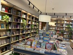-魔方城市书房(中街益田店)
