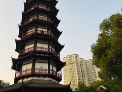 -绳金塔