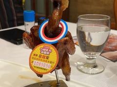 脆皮嫩香乳鸽-威尼斯西餐厅(东区店)