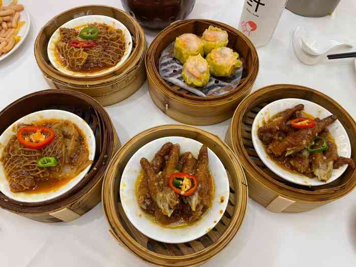 粤珍轩海鲜酒楼-"很正宗粤菜!服务不错,干净,环境似新装修.