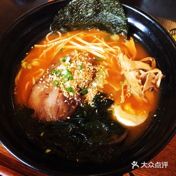 在小区“华润二十四城一期”外面