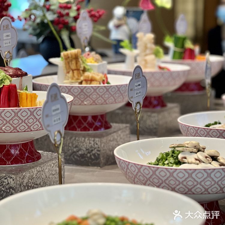 这道销魂酸菜鱼,是鳗鱼肉做的哟!