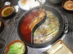 -冯校长老火锅(中联广场店)
