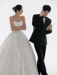 -至臻微拉婚纱摄影