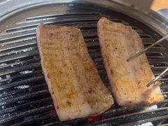 -汉城烤肉·黑金冠(华山路店)