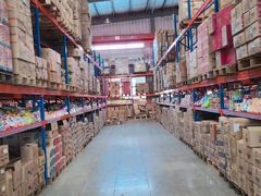 -洛哈思全球商品折扣仓(昆山路店)