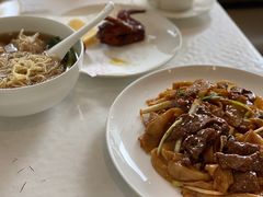 金牌妙龄乳鸽-铭家点心(秦岭路店)