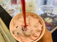 草莓红豆暴风雪-DQ·蛋糕·冰淇淋(鸿坤店)