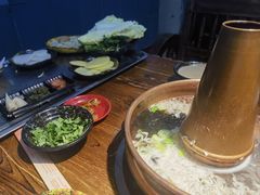 -洞庭洲·防空洞火锅·烧烤·铜锅涮肉(新百广场店)