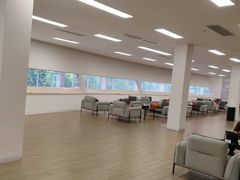 -深圳锦龙奥迪4S店(前海店)