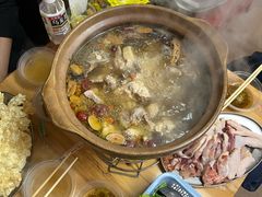 三鲜华丰伊面-威邵鸡煲(西华路总店)