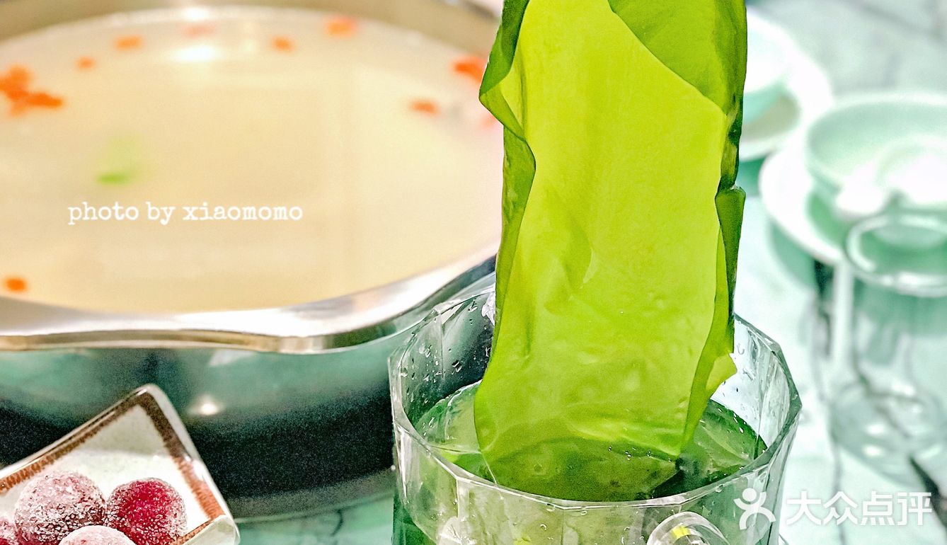 鲜掉眉毛❗️姐妹带我吃的这家薄如纸的斑鱼火锅真🉑