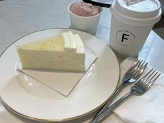 -Fridi Patisserie Cafe