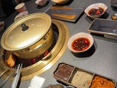 -铭牛烧肉·和牛海鲜自助(高新月牙湖店)