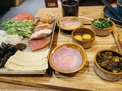 蒙自过桥米线-麦麦山云南菜(复地活力城店)