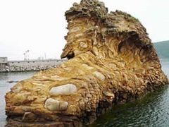 -花斑彩石景区