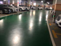 -绿洲中环中心-停车场