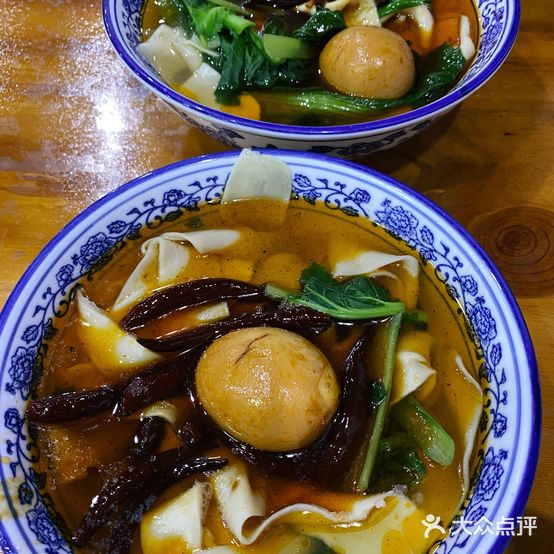 梁姐弟牛肉板面(玉兰店)