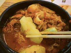 -喇喇排骨火锅·传统韩式脊骨汤(望京西园总店)