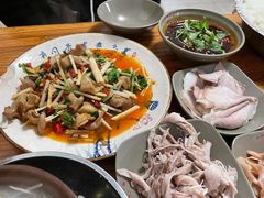 火爆肥肠-汝萍传统蘸水菜(春华路总店)