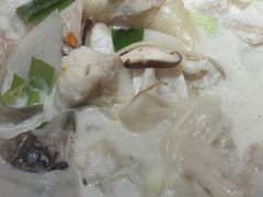 -滇香肴·云南菜蒸汽石锅鱼(云南北路店)