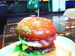 -DEEP·深美式餐吧(五棵松华熙LIVE店)