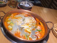 -洱火云南酸菜牛肉火锅(石景山当代商城店)