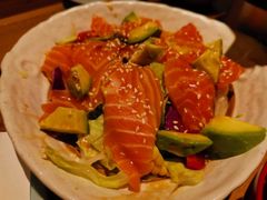 牛油果三文鱼沙拉-初居食屋日式料理(万象城购物中心店)
