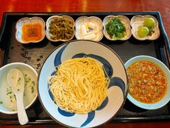秃黄油捞面-寄畅興·百年蟹黄面·万国建筑群(外滩27号店)