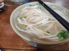 -亮亮面馆(经六路店)