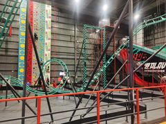 -极限PLAY运动娱乐新世界·团建派对潮玩休闲馆·室内蹦极高空游乐园