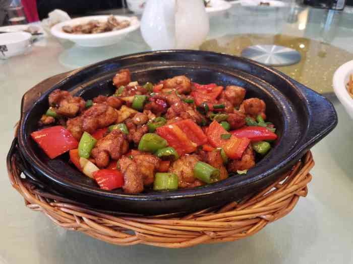 星湖园餐厅-"这是深藏在大学校园的一家宝藏餐厅,楼下是.