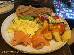 -Brut Eatery悦璞食堂(建国东路店)