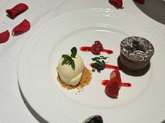 -Mogul Eatery·大亨餐酒馆