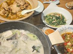 -头上红煨盐鸡·非遗院子餐厅