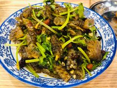 -江城燕子大排档(江汉路步行街店)