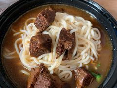 -霸蛮湖南菜·牛肉粉(荣京西街店)