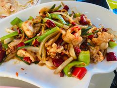 -覃记海鲜美食餐厅