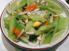 半烧全素-七菜馆·东北菜·蒸饺(文体路店)