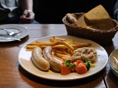 德国香肠配酸菜-FABIO’S费比欧披萨餐厅