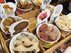 -菌自由丨野生菌火锅特色庭院餐厅(丽江古城店)