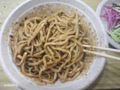 -黑八私房老北京炸酱面