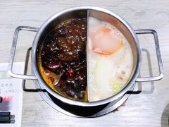双味锅(鸳鸯锅)-壹小馆.皇城老妈(成都太古里店)