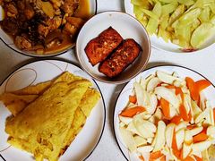-鲸育宝宝月嫂(徐汇店)
