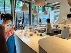 -VERIE BAKEHOUSE