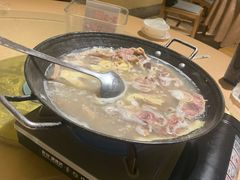 -霄汉牛三鲜湖北砂锅菜(万松园2店)