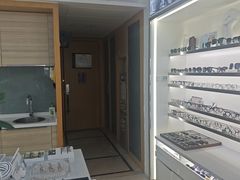 -视野联行眼镜·蔡司·尼康战略合作店(城西银泰店)