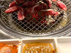 梅花肉-韩聚屋韩国烤肉餐厅(新北万达店)