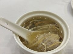 狮子头炖干丝-梅龙镇酒家(南京西路总店)