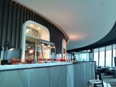 -亚洲国际大酒店·云顶阁旋转自助餐厅